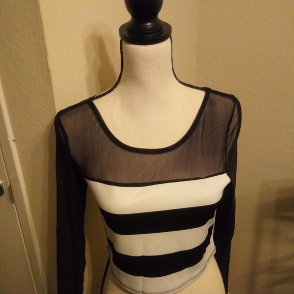 Crop tops lot all size large - Picture 3 of 5